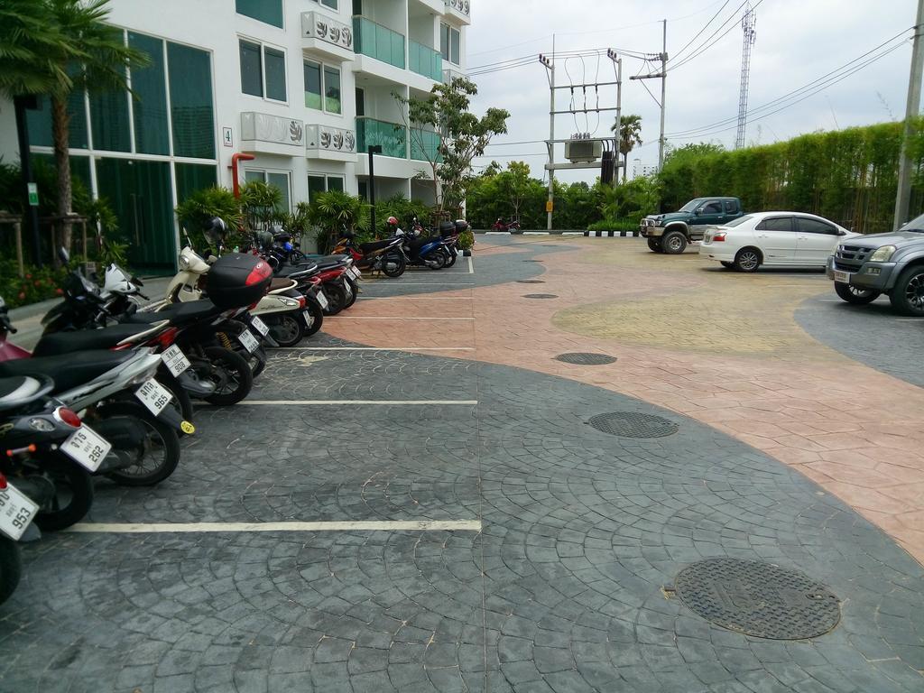 Amazon Pattaya Jomtien Apartments Buitenkant foto