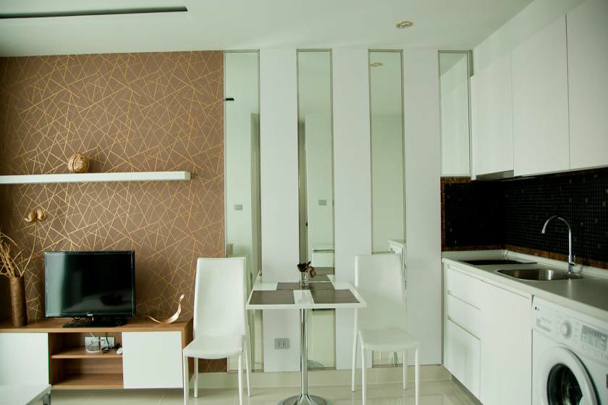 Amazon Pattaya Jomtien Apartments Buitenkant foto