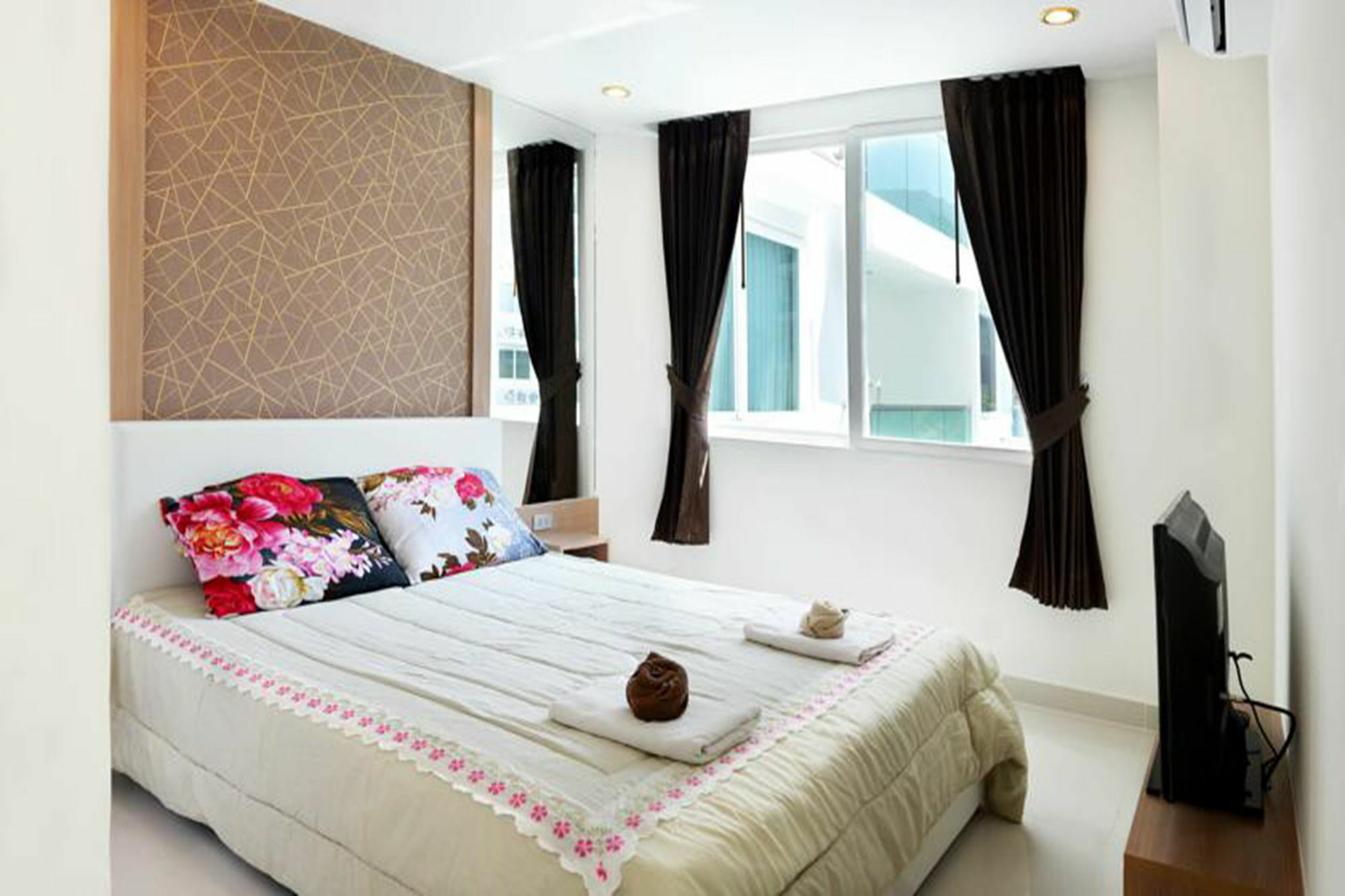 Amazon Pattaya Jomtien Apartments Buitenkant foto